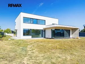 Prodej rodinného domu, Jesenice, Malebná, 206 m2