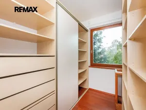 Prodej rodinného domu, Praha - Řeporyje, Havlůjové, 300 m2