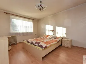 Prodej rodinného domu, Černuc, 240 m2