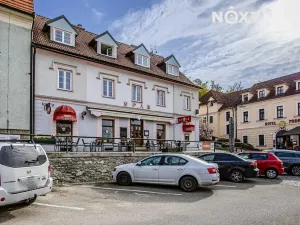Prodej ubytování, Hluboká nad Vltavou, nám. Čsl. armády, 533 m2