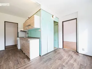 Prodej bytu 3+1, Břeclav, Kpt. Jaroše, 78 m2