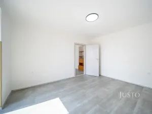 Pronájem bytu 2+1, Třeboň, Nádražní, 56 m2