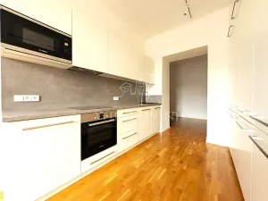 Pronájem bytu 2+kk, Praha - Vršovice, Bulharská, 52 m2