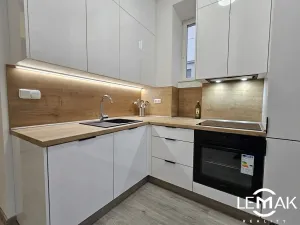 Pronájem bytu 2+kk, Olomouc, Dobrovského, 66 m2