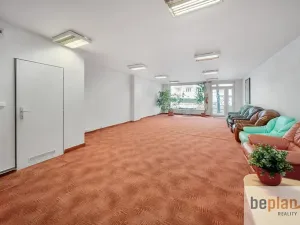Pronájem obchodního prostoru, Brno, Kosmova, 58 m2
