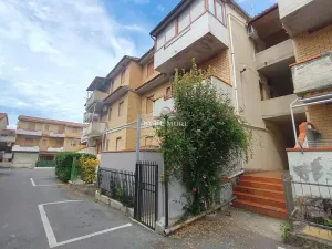Prodej bytu 4+kk, Scalea, Itálie, Via Lauro, 70 m2