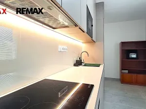 Pronájem bytu 3+1, Praha - Košíře, Plzeňská, 76 m2