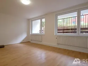 Pronájem bytu 3+1, Praha - Dejvice, Krohova, 76 m2