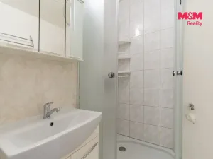 Prodej bytu 2+1, Karlovy Vary, Úvalská, 63 m2