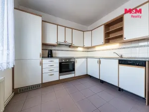 Prodej bytu 2+1, Rožďalovice, Náměstí, 61 m2