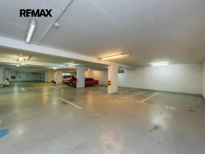 Prodej garážového stání, Praha - Břevnov, Rejchova, 12 m2
