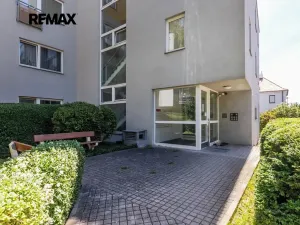 Prodej garážového stání, Praha - Břevnov, Rejchova, 12 m2