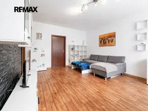 Prodej bytu 3+1, Břeclav, Na Valtické, 68 m2