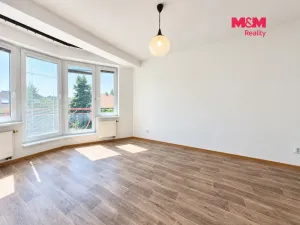 Pronájem bytu 2+1, Praha, U štěpu, 54 m2