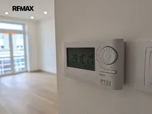 Pronájem bytu 1+kk, Praha - Vršovice, Na louži, 55 m2