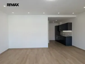 Pronájem bytu 1+kk, Praha - Vršovice, Na louži, 55 m2