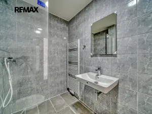 Pronájem bytu 1+kk, Velký Osek, Revoluční, 24 m2