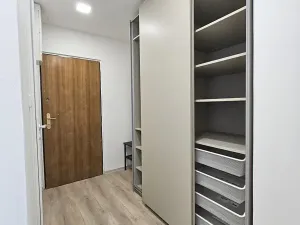 Pronájem bytu 2+kk, Praha - Hostivař, Sáňkařská, 40 m2
