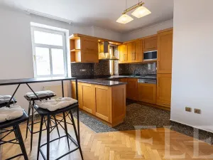 Pronájem bytu 3+1, Praha - Smíchov, Tomáškova, 117 m2
