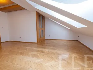 Pronájem bytu 3+1, Praha - Smíchov, Tomáškova, 117 m2