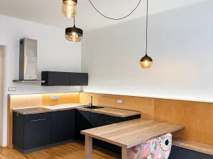 Pronájem bytu 2+kk, Praha - Žižkov, Křišťanova, 58 m2