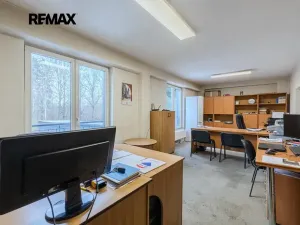 Prodej výrobních prostor, Neuměř, 405 m2