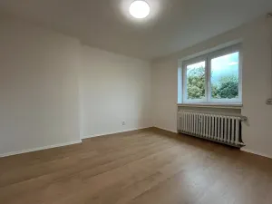 Pronájem bytu 1+1, Třinec, Komenského, 27 m2