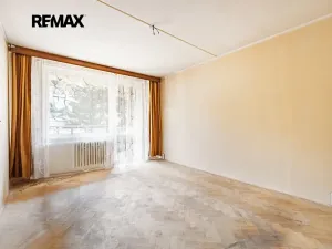 Prodej bytu 4+1, Karlovy Vary, Modenská, 77 m2