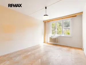 Prodej bytu 4+1, Karlovy Vary, Modenská, 77 m2