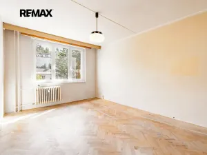 Prodej bytu 4+1, Karlovy Vary, Modenská, 77 m2