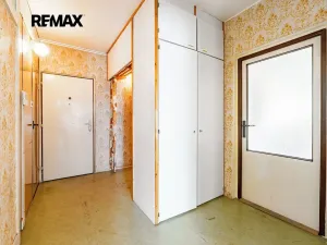 Prodej bytu 4+1, Karlovy Vary, Modenská, 77 m2