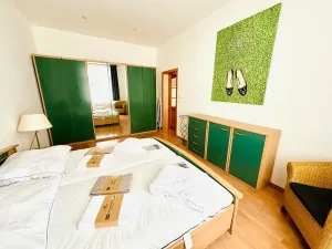 Pronájem bytu 3+1, Praha - Žižkov, Seifertova, 80 m2