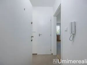 Prodej bytu 1+kk, Praha - Chodov, Valentova, 30 m2