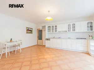 Prodej rodinného domu, Senec, 165 m2