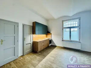 Pronájem bytu 2+1, Roztoky u Jilemnice, 63 m2