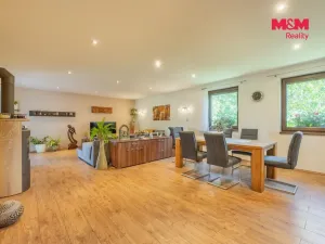 Prodej rodinného domu, Cvrčovice, Školní, 178 m2