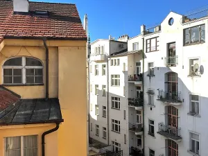 Pronájem bytu 1+kk, Praha - Malá Strana, Malostranské náměstí, 30 m2
