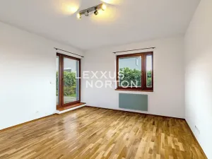 Pronájem bytu 2+kk, Praha - Uhříněves, V bytovkách, 54 m2