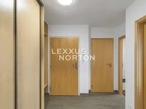 Pronájem bytu 2+kk, Praha - Uhříněves, V bytovkách, 54 m2
