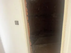 Dražba činžovního domu, Komorní Lhotka, 1000 m2