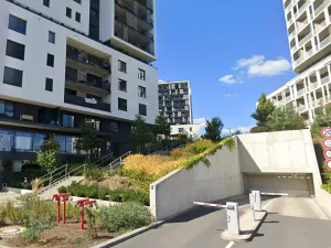 Prodej garážového stání, Praha, Mezi vodami, 13 m2