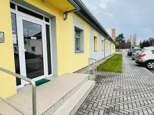 Pronájem kanceláře, Hradec Králové, Bieblova, 17 m2
