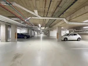Pronájem garáže, Brno, třída Generála Píky, 12 m2