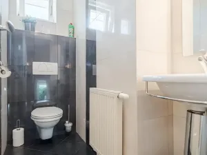 Pronájem rodinného domu, Benátky, 241 m2