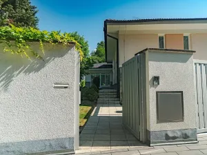 Pronájem rodinného domu, Benátky, 241 m2