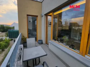 Pronájem bytu 2+kk, Praha - Hloubětín, Modrého, 55 m2