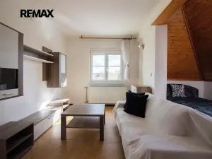 Pronájem bytu 1+kk, Senohraby, U školky, 46 m2
