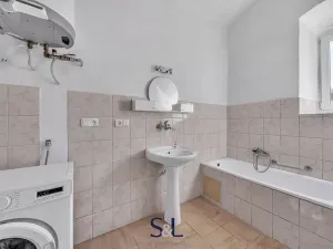 Prodej rodinného domu, Doksy, náměstí Republiky, 470 m2