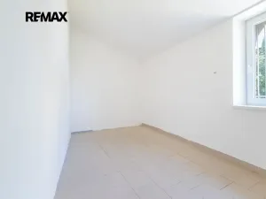Pronájem obchodního prostoru, Praha - Stodůlky, Bronzová, 42 m2
