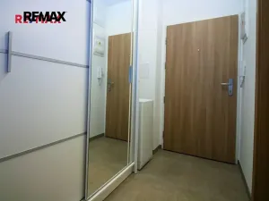 Pronájem bytu 1+kk, Praha - Suchdol, Sídlištní, 38 m2